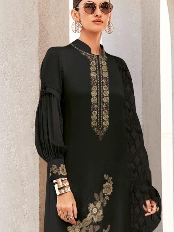 VARSHAA  FASHION
EVREEN EV-01 TO EV-04 SERIES VISCOSE MUSLIN  DIGITALLY  PRINTED WITH EMBROIDERED NECKLINE SALWAR KAMEEZ - EV-04